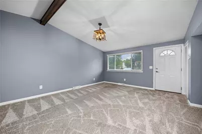 747 Abbe Road N, Elyria, OH 44035 - Photo 8
