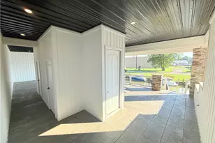 2048 Forest Dr, Eastlake, OH 44095 - Photo 32