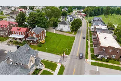 1102 Gaston Avenue, Cambridge, OH 43725 - Photo 4