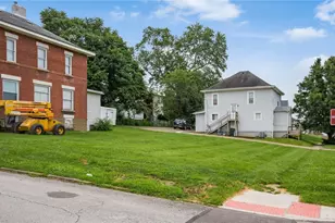 1102 Gaston Ave, Cambridge, OH 43725 - Photo 1
