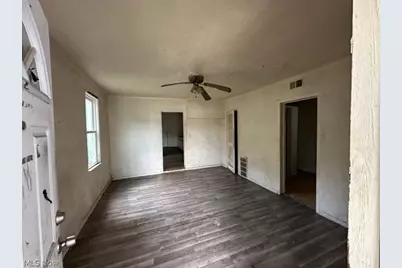 3339 W 46th Street, Loveland, OH 44102 - Photo 2