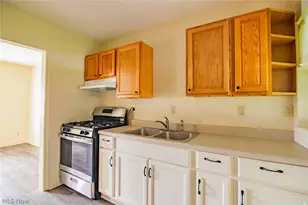 807 Florence St, Belpre, OH 45714 - Photo 10