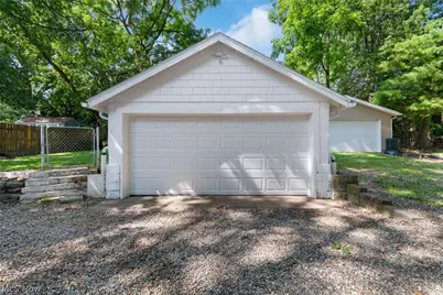 1649 Preston Avenue, Akron, OH 44305 - Photo 22