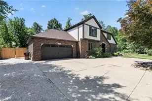 1744 Mattingly Rd, Hinckley, OH 44233 - Photo 2
