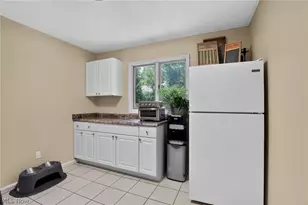 1744 Mattingly Rd, Hinckley, OH 44233 - Photo 8