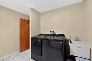 1744 Mattingly Rd, Hinckley, OH 44233 - Photo 6