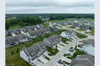 690 Harbour Town Court, Avon Lake, OH 44012 - Photo 4