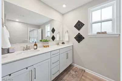 690 Harbour Town Court, Avon Lake, OH 44012 - Photo 28