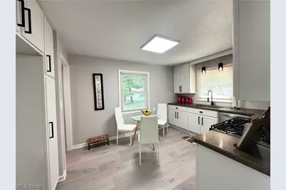 1031 Gary Court, Wickliffe, OH 44092 - Photo 6