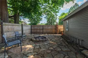 605 Essex St, Akron, OH 44306 - Photo 12