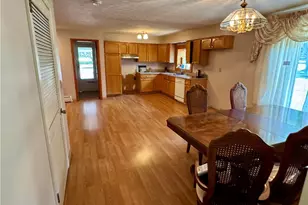 2838 Forest Ln, Willoughby Hills, OH 44094 - Photo 4