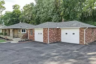 646 N Wooster Ave, Strasburg, OH 44608 - Photo 2