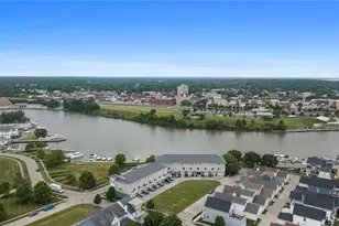 303 Arizona Ave, Lorain, OH 44052 - Photo 2