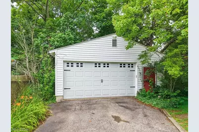 1298 Neptune Avenue, Akron, OH 44301 - Photo 32