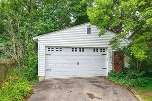 1298 Neptune Ave, Akron, OH 44301 - Photo 32