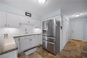 875 Hampton Cir, Aurora, OH 44202 - Photo 10