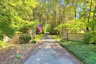 15818 Darrow Rd, Vermilion, OH 44089 - Photo 2