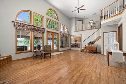38799 Arbor Court, Grafton, OH 44044 - Photo 4