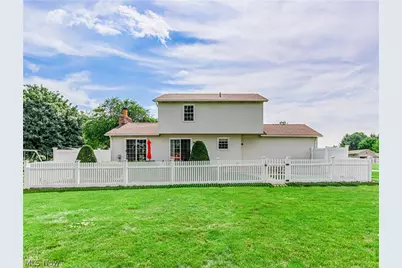 12203 Shoshone Avenue NW, Uniontown, OH 44685 - Photo 28