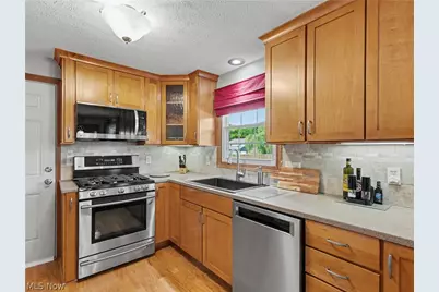 12203 Shoshone Avenue NW, Uniontown, OH 44685 - Photo 8