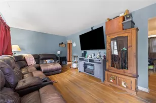 121 E Ralston Ave, Akron, OH 44301 - Photo 6