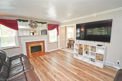 4048 Dover Road, Youngstown, OH 44511 - Photo 4