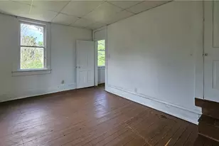 419 Bryant Ave, Cambridge, OH 43725 - Photo 10