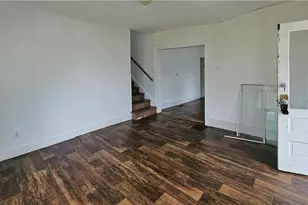 419 Bryant Ave, Cambridge, OH 43725 - Photo 4