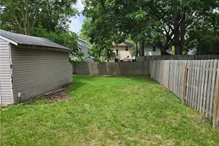 976 Neptune Ave, Akron, OH 44301 - Photo 2