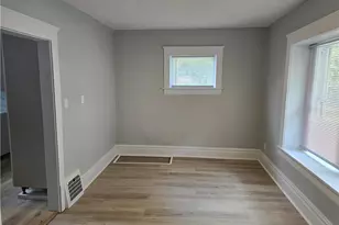 976 Neptune Ave, Akron, OH 44301 - Photo 8
