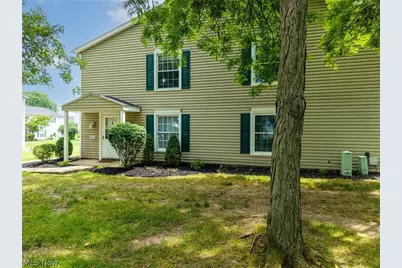 277 Canterbury Lane #D-34, Medina, OH 44256 - Photo 2