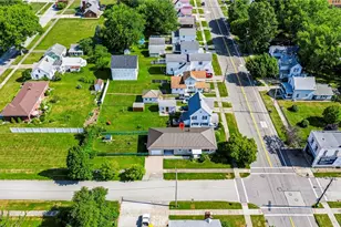 240 Russell Rd, Conneaut, OH 44030 - Photo 8