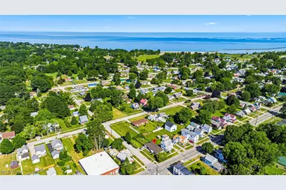 240 Russell Road, Conneaut, OH 44030 - Photo 10