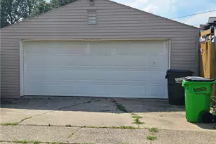 1555 Hay Ave, Coshocton, OH 43812 - Photo 10