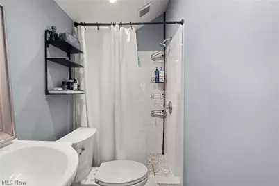 16800 Pilgrim Avenue, Loveland, OH 44111 - Photo 32