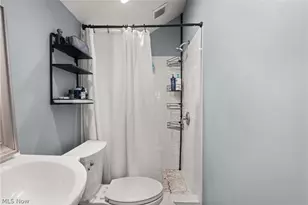 16800 Pilgrim Ave, Loveland, OH 44111 - Photo 32