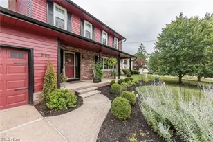 205 Woodland Dr, Medina, OH 44256 - Photo 2