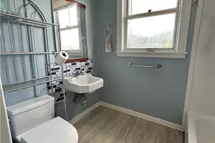 214 Jacquette St, Bridgeport, OH 43912 - Photo 6