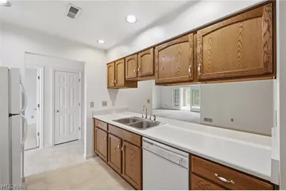 952 Oakbrook Drive, Ashland, OH 44805 - Photo 8