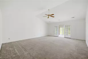 952 Oakbrook Dr, Ashland, OH 44805 - Photo 4