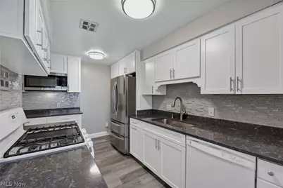 12900 Lake Avenue #626, Oakwood, OH 44107 - Photo 16
