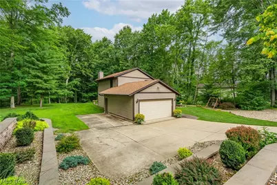 563 Kapity Drive, Mogadore, OH 44260 - Photo 2