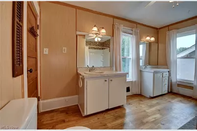 442 Main Street W, Beach City, OH 44608 - Photo 16