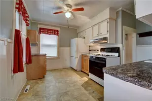 442 Main St W, Beach City, OH 44608 - Photo 8