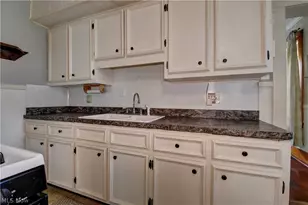 442 Main St W, Beach City, OH 44608 - Photo 12