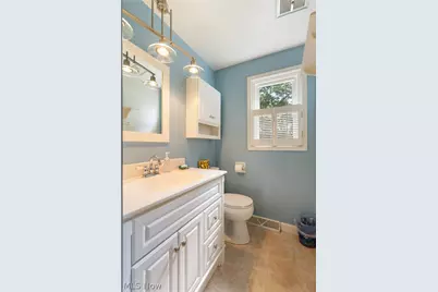 5740 Lake Cable Avenue NW, Canton, OH 44718 - Photo 12
