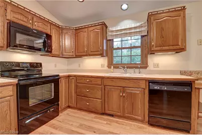 207 Sarah Circle NE, Navarre, OH 44662 - Photo 10