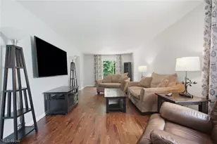 3828 Surfside Cir, Reminderville, OH 44202 - Photo 8
