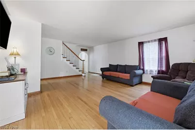 369 E 46th Street, Lorain, OH 44052 - Photo 6