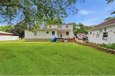 369 E 46th Street, Lorain, OH 44052 - Photo 24